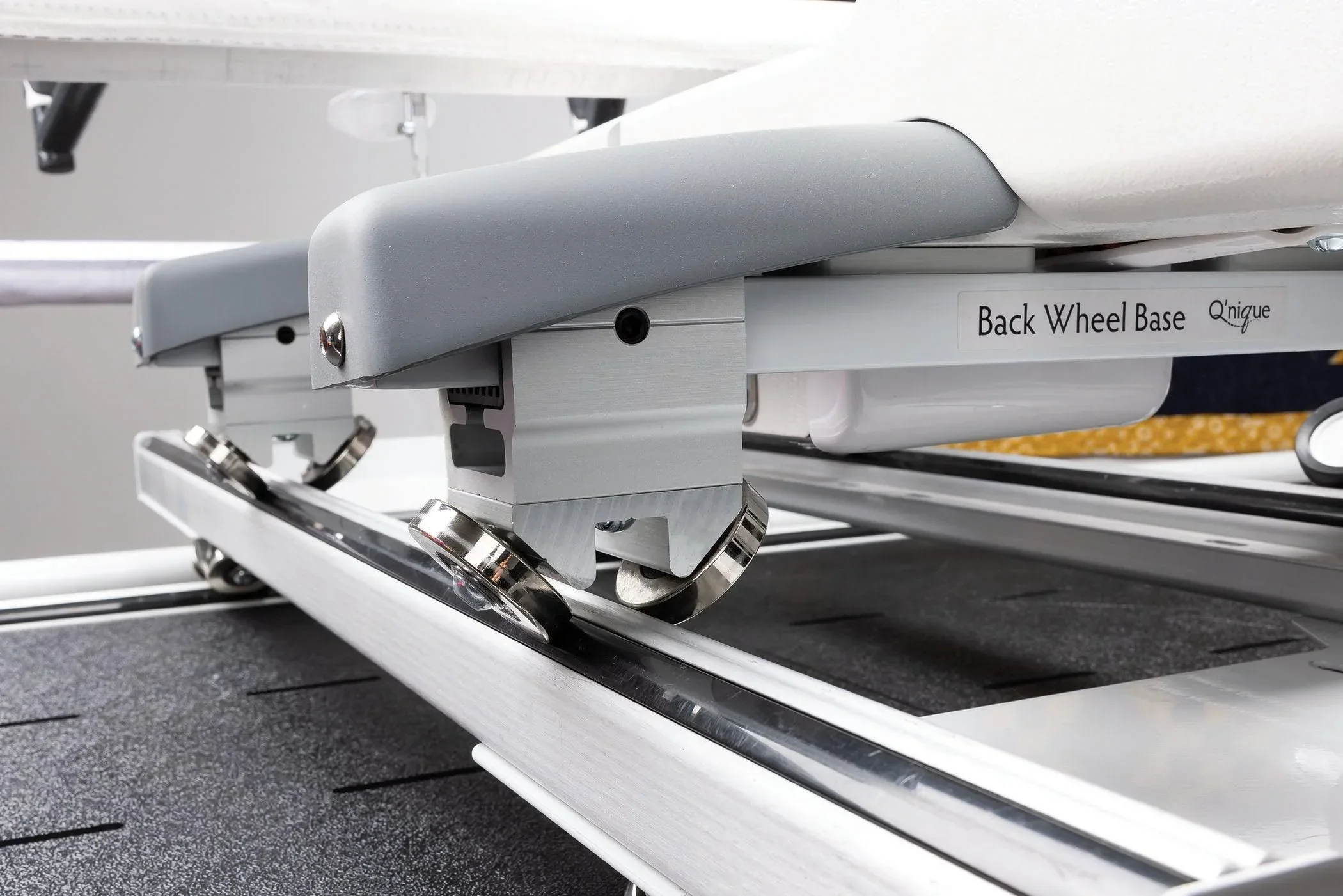 Grace 21X Elite Long Arm Quilting Machine - Image 4