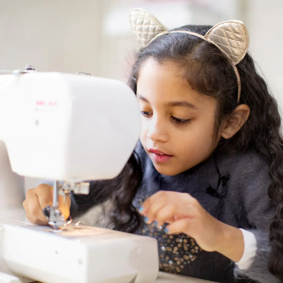 Baby Lock Joy Sewing Machine - Image 3